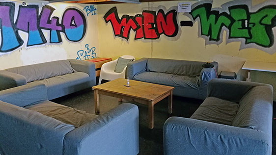 Loungebereich im Jugendtreff