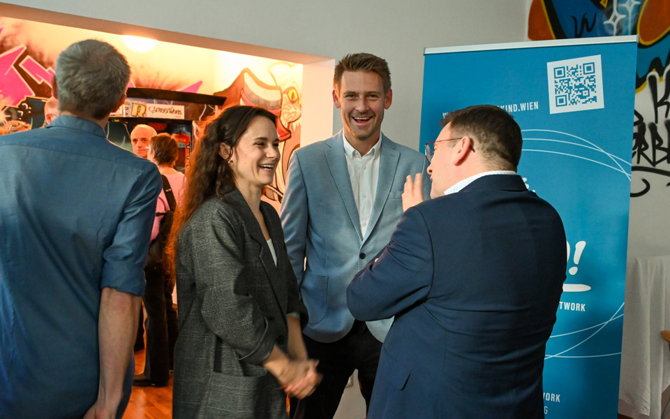 Pädagogische Leitung Mag.ª (FH) Mitzi Junger, Vereinsvorstand GR Mag. Marcus Gremel, Bezirksvorsteher Wilfried Zankl